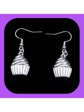 New Super Cute Whimsical Cupcake Earrings

Perfect Gift 🎁